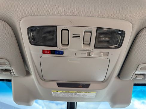 Used 2018 Subaru Outback 2.5i Limited image 18