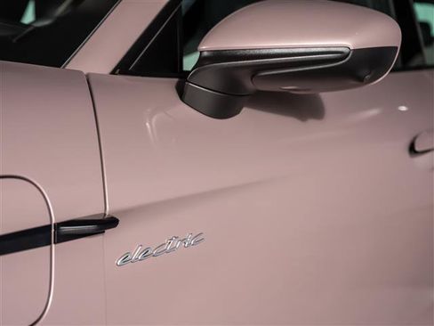 Used 2025 Porsche Taycan RWD image 16