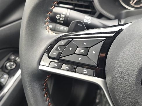 Used 2024 Nissan Altima 2.5 SR w/ SR Premium Package image 27