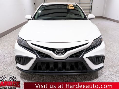 Used 2023 Toyota Camry SE FWD image 7