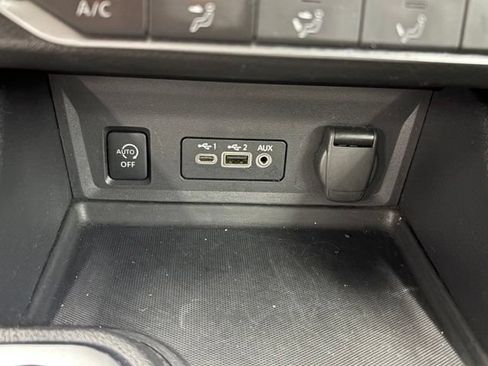 Used 2024 Nissan Sentra SV FWD image 25