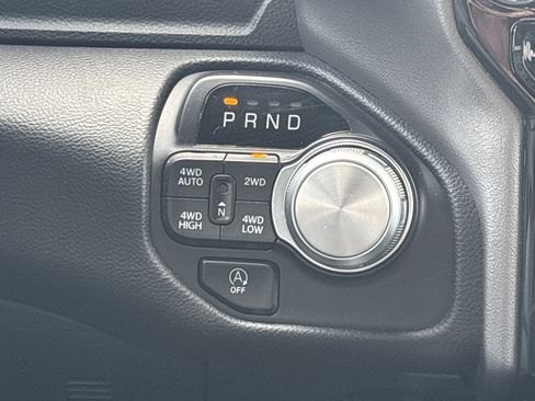 Used 2024 RAM 1500 Laramie AWD/4WD image 11
