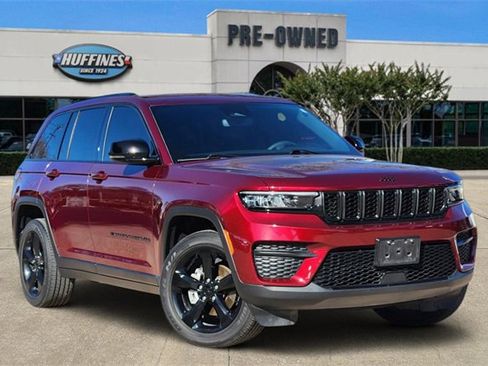 Used 2023 Jeep Grand Cherokee Altitude image 1