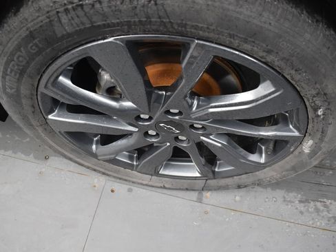 Used 2023 Chevrolet Equinox RS AWD/4WD image 9