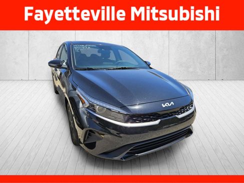 Used 2024 Kia Forte LXS w/ LXS Technology Package FWD image 2