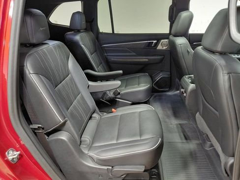 Used 2025 Buick Enclave Avenir AWD/4WD image 46