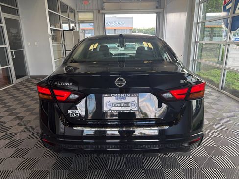 Used 2022 Nissan Altima 2.5 SV FWD image 5