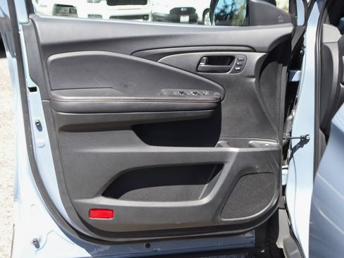 Used 2025 Honda Ridgeline TrailSport image 15