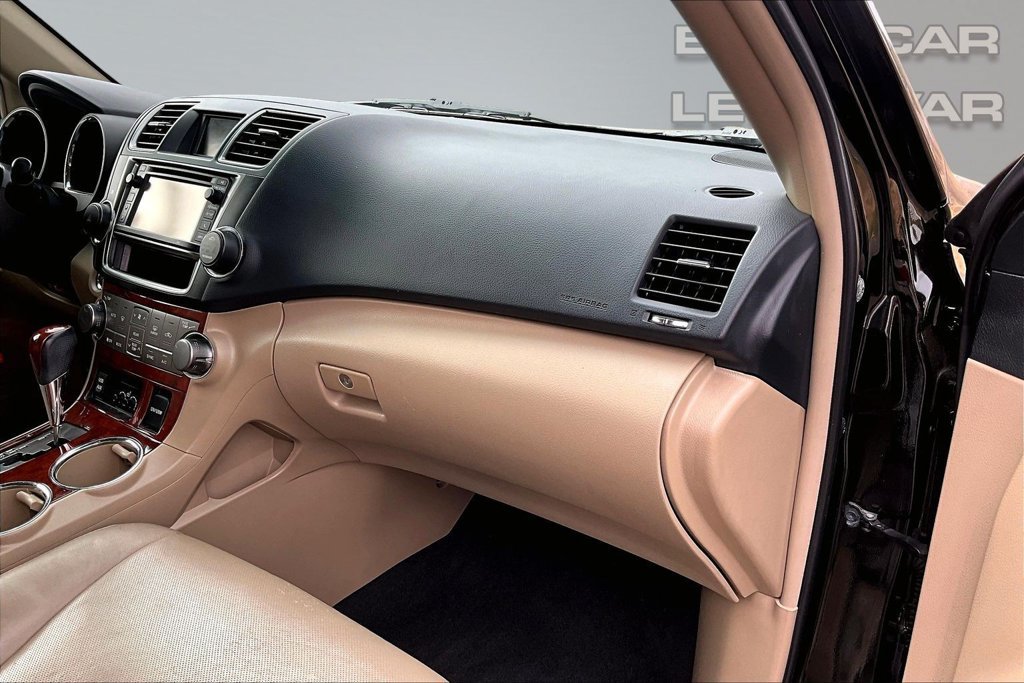 Used 2013 Toyota Highlander Limited AWD/4WD image 17