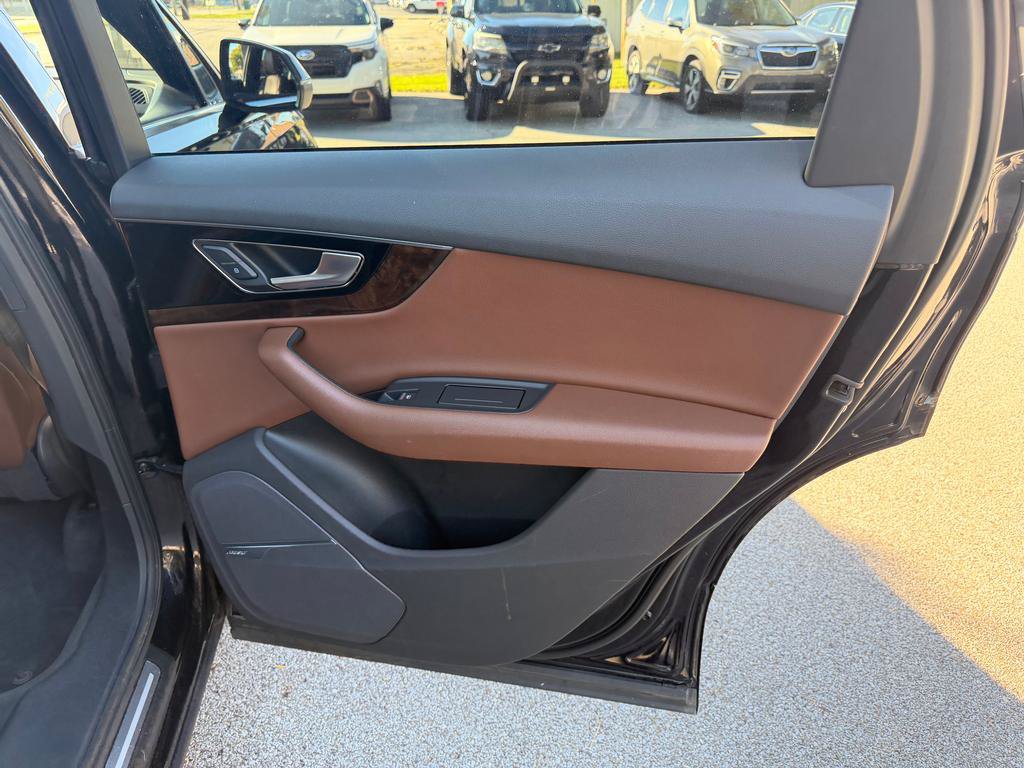 Used 2018 Audi Q7 3.0T Premium Plus w/ Premium Plus Package AWD/4WD image 15