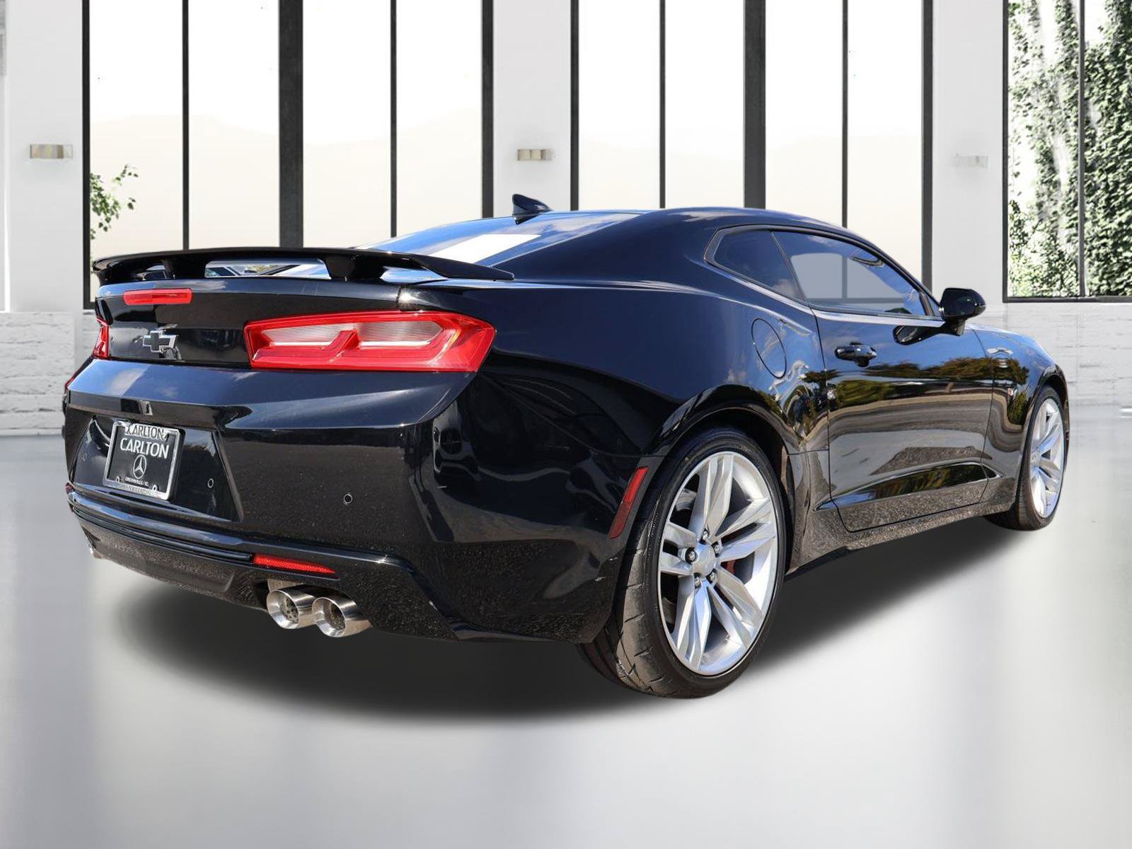 Used 2016 Chevrolet Camaro SS RWD image 5