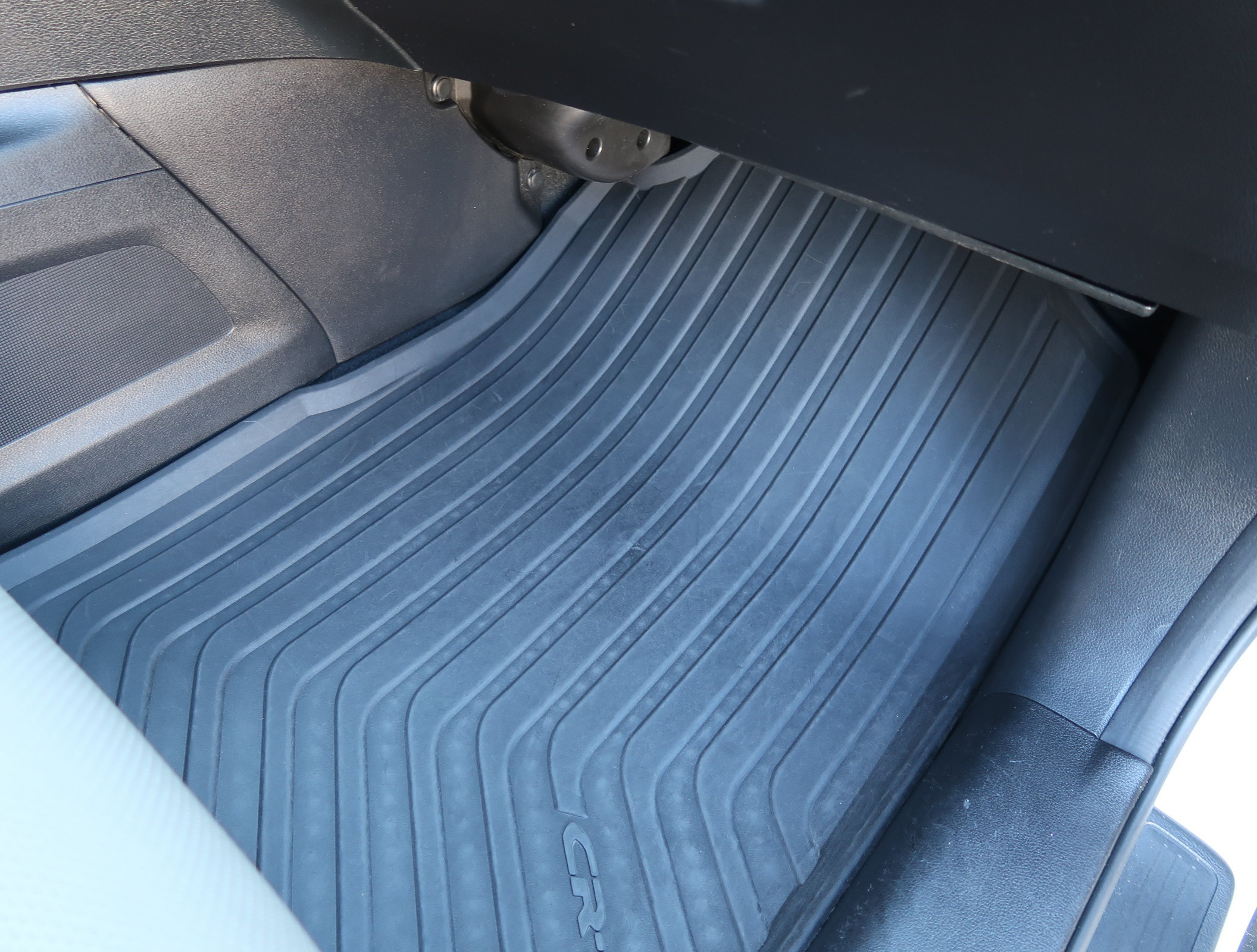 Used 2015 Honda CR-V LX image 39