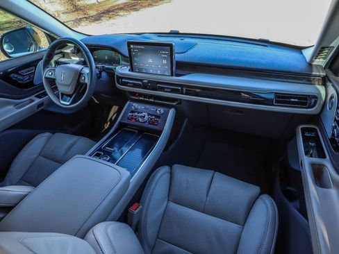 Used 2022 Lincoln Aviator Reserve w/ Equipment Group 201A image 40