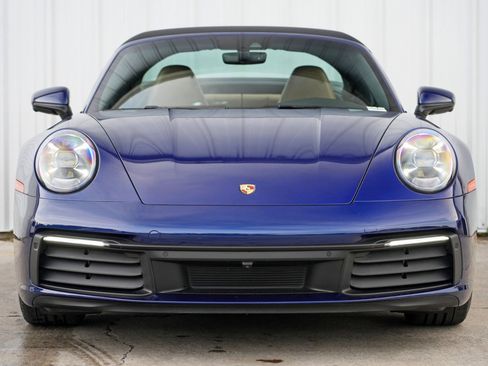 Used 2022 Porsche 911 Targa 4S w/ Premium Package image 7