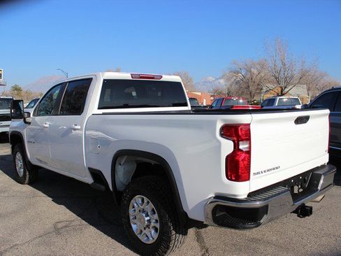 Used 2023 Chevrolet Silverado 2500 LT image 11