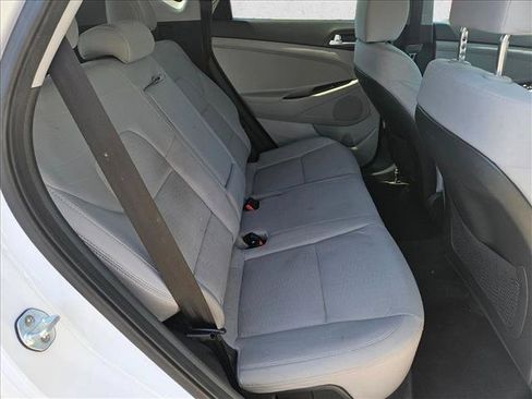 Used 2019 Hyundai Tucson SE AWD/4WD image 18