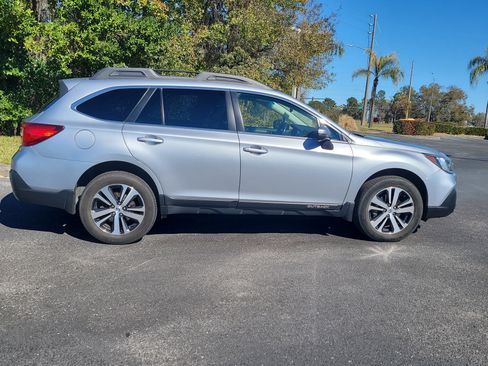 Used 2019 Subaru Outback 2.5i Limited w/ Popular Package #2 image 8