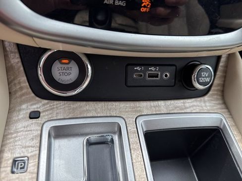 Used 2024 Nissan Murano SV image 17