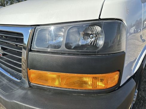 Used 2024 GMC Savana 2500 w/ Driver Convenience Package image 25