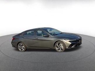 Used 2025 Hyundai Elantra SEL video 2