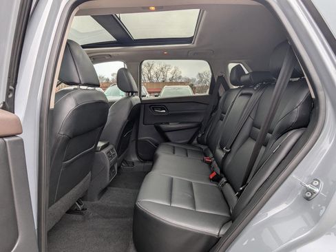 Used 2022 Nissan Rogue SL image 14