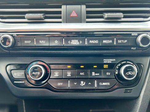 Used 2022 Kia Niro EX w/ Cold Weather Package image 27