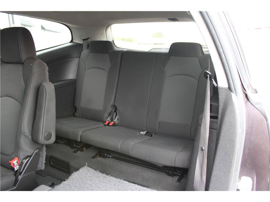 Used 2015 Chevrolet Traverse LT w/ Style and Technology Package FWD image 13