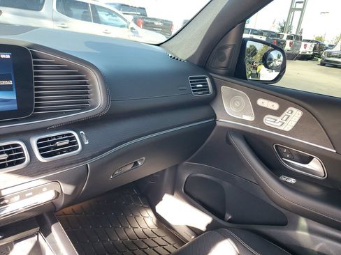 Used 2025 Mercedes-Benz GLS 450 4MATIC image 26
