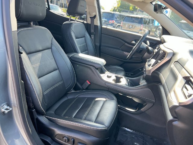 Used 2023 GMC Acadia Denali w/ Denali Ultimate Package AWD/4WD image 30
