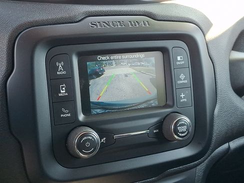 Used 2016 Jeep Renegade Latitude w/ Safety & Security Group AWD/4WD image 16