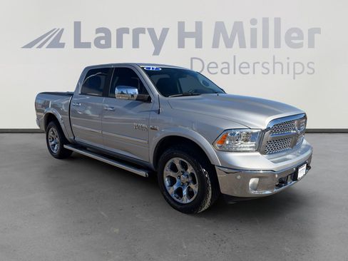 Used 2017 RAM 1500 Laramie w/ Convenience Group image 8