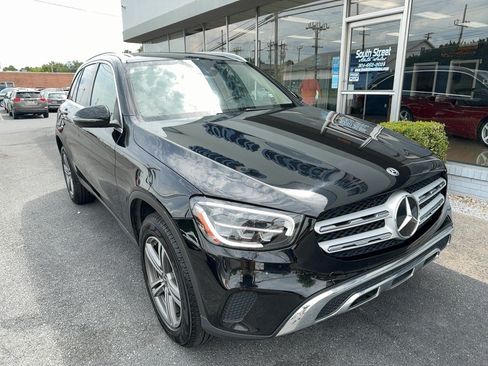 Used 2020 Mercedes-Benz GLC 300 4MATIC image 2