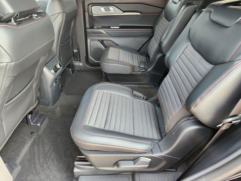 New 2026 Ford Explorer ST-Line w/ ST-Line Street Pack RWD image 19