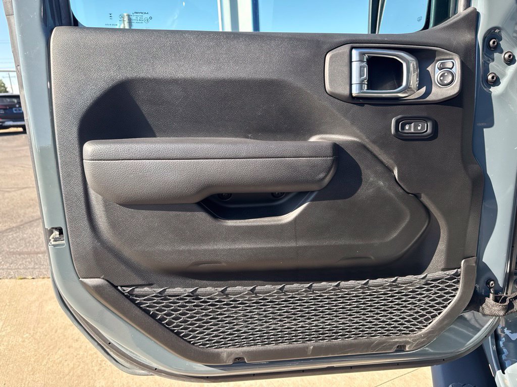 Used 2024 Jeep Wrangler Sport AWD/4WD image 18