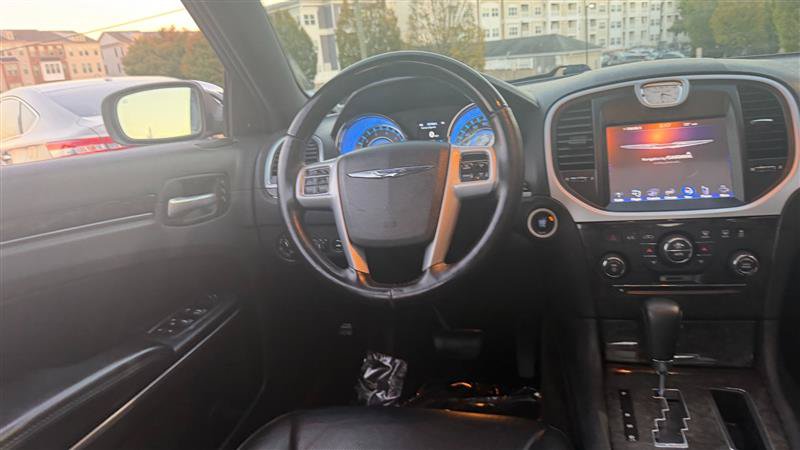 Used 2014 Chrysler 300 C AWD/4WD image 14