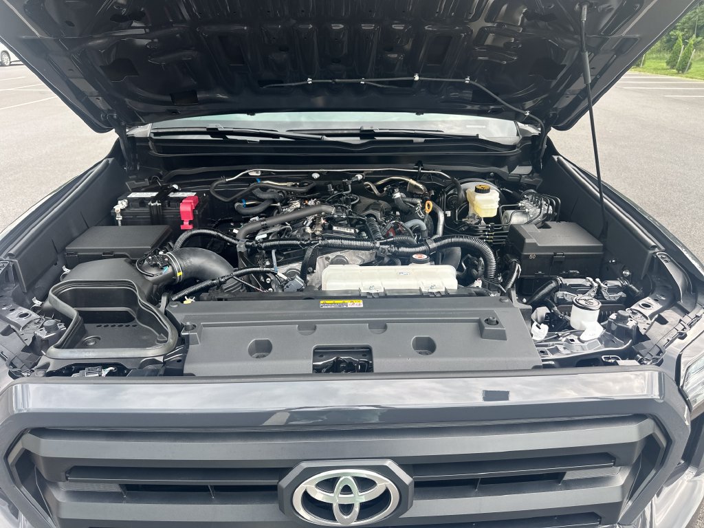 Used 2025 Toyota Tacoma SR5 AWD/4WD image 11