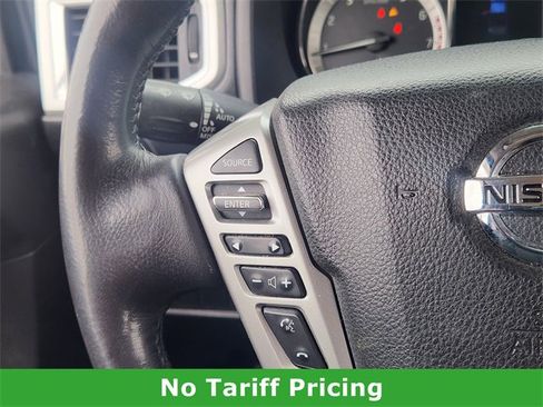 Used 2018 Nissan Titan SV w/ SV Convenience Package image 26