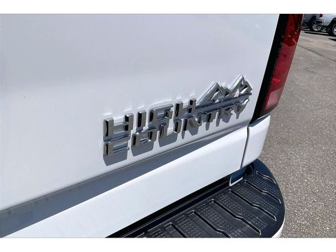 Used 2026 Chevrolet Silverado 3500 High Country w/ Technology Package AWD/4WD image 9