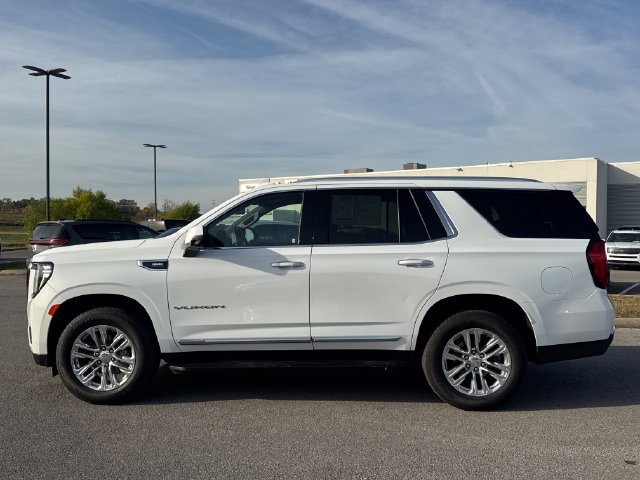 Used 2024 GMC Yukon SLT w/ SLT Luxury Package AWD/4WD image 4