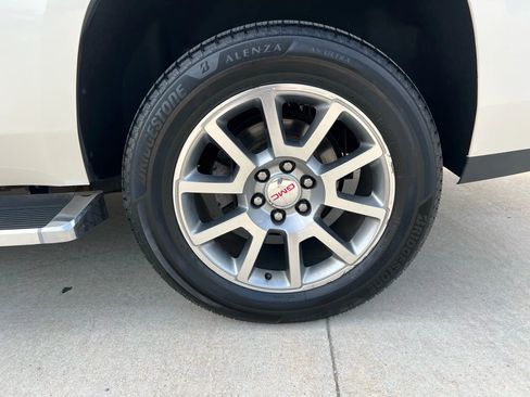 Used 2015 GMC Yukon Denali w/ Open Road Package image 70