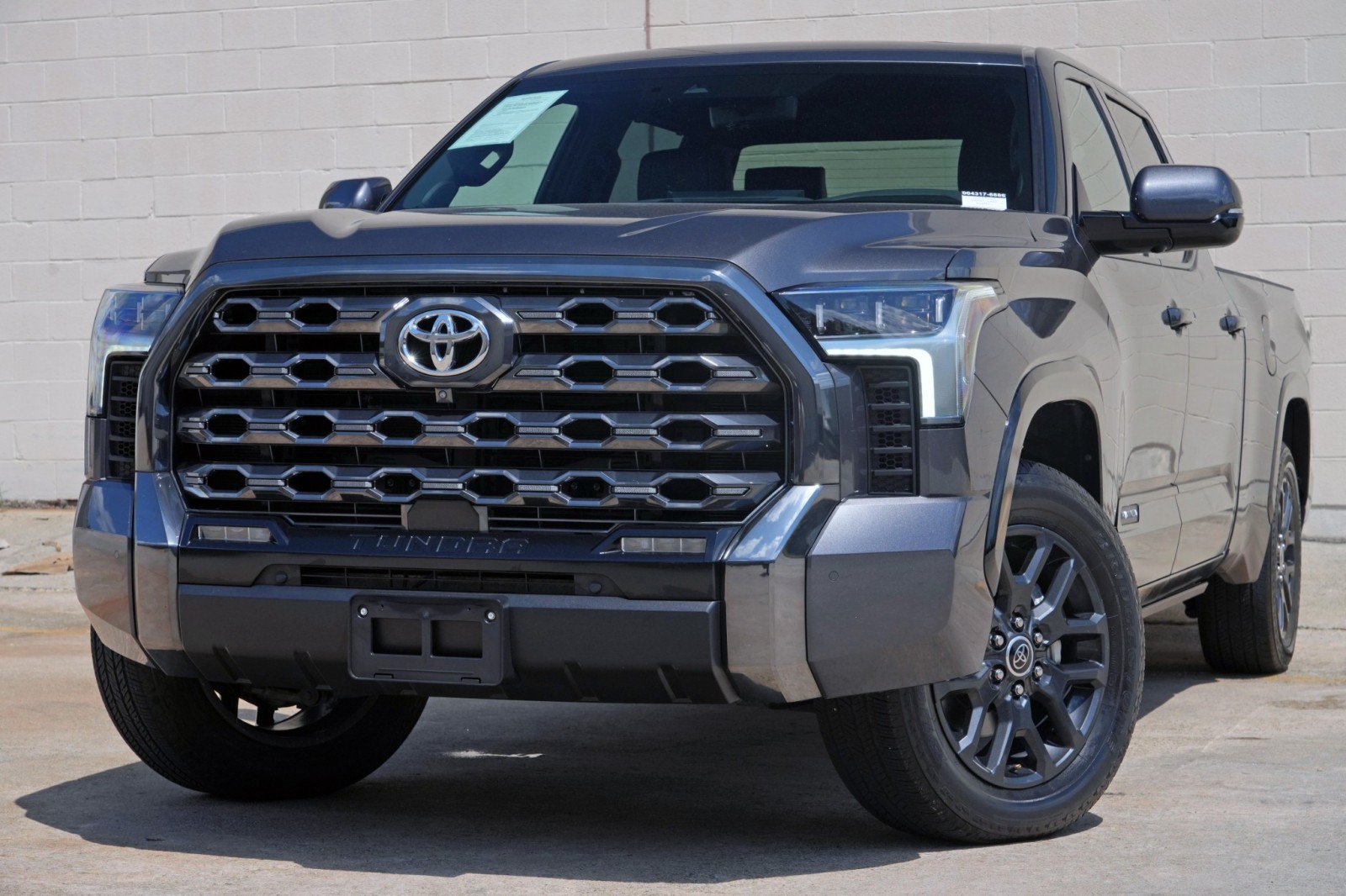 Used 2022 Toyota Tundra Platinum w/ Advanced Package AWD/4WD image 3