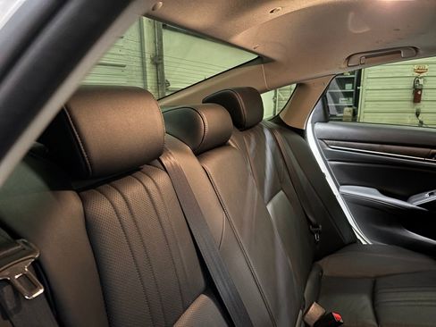 Used 2021 Honda Accord Touring image 33