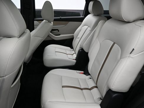 Used 2024 MAZDA CX-90 Plug-In Hybrid w/ Premium Plus image 29