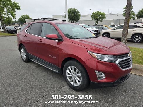 Used 2018 Chevrolet Equinox LT w/ LPO, Hit The Road Package FWD image 3