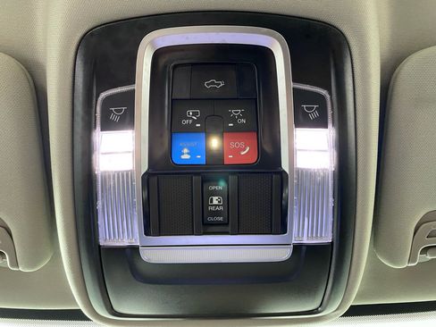 Used 2024 RAM 2500 Laramie image 30