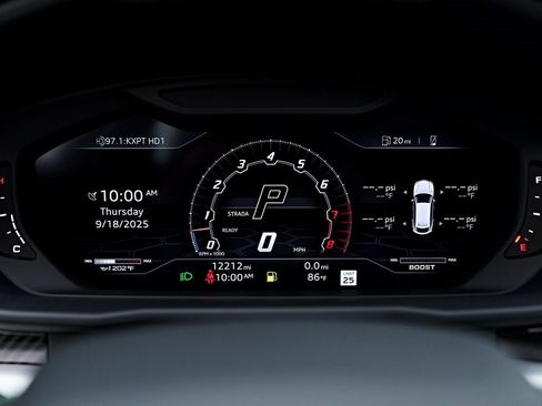 Used 2022 Lamborghini Urus image 72