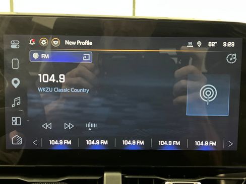 Used 2025 Chevrolet Equinox LT w/ Convenience Package II AWD/4WD image 57