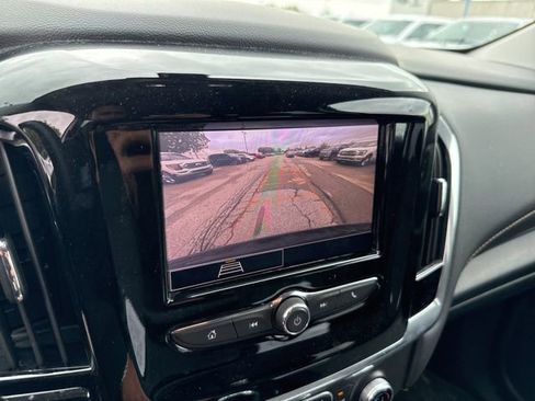 Used 2020 Chevrolet Traverse LS image 21