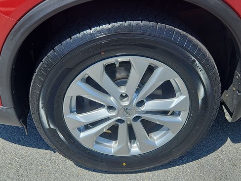 Used 2016 Nissan Rogue SV w/ SV Premium Package AWD/4WD image 4
