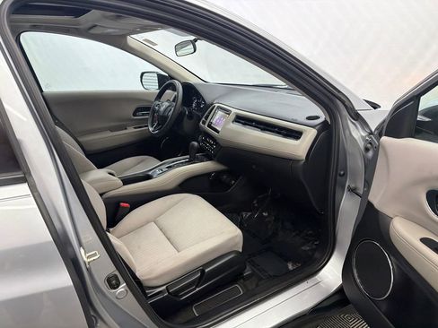 Used 2017 Honda HR-V EX image 13